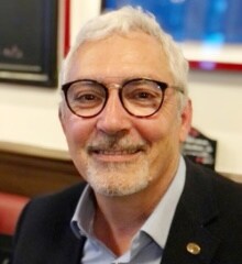 A picture of a pest specialist